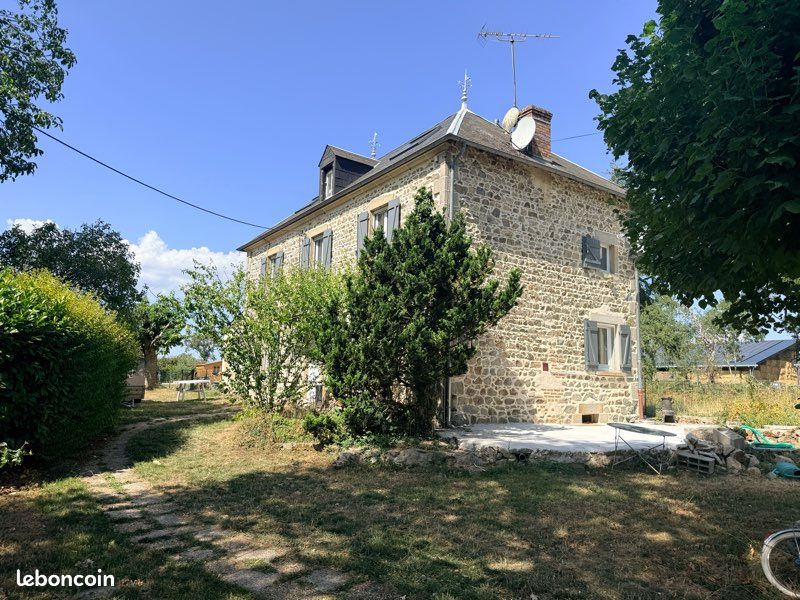 Maison 7 pièces 195 m² · à Saint-Maigner · 195 m² · 950 €