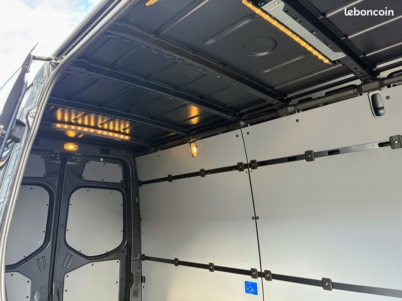 Mercedes Sprinter 317 CDI 37S 12m3 BVA 170ch PRO 49900HT (image 27)