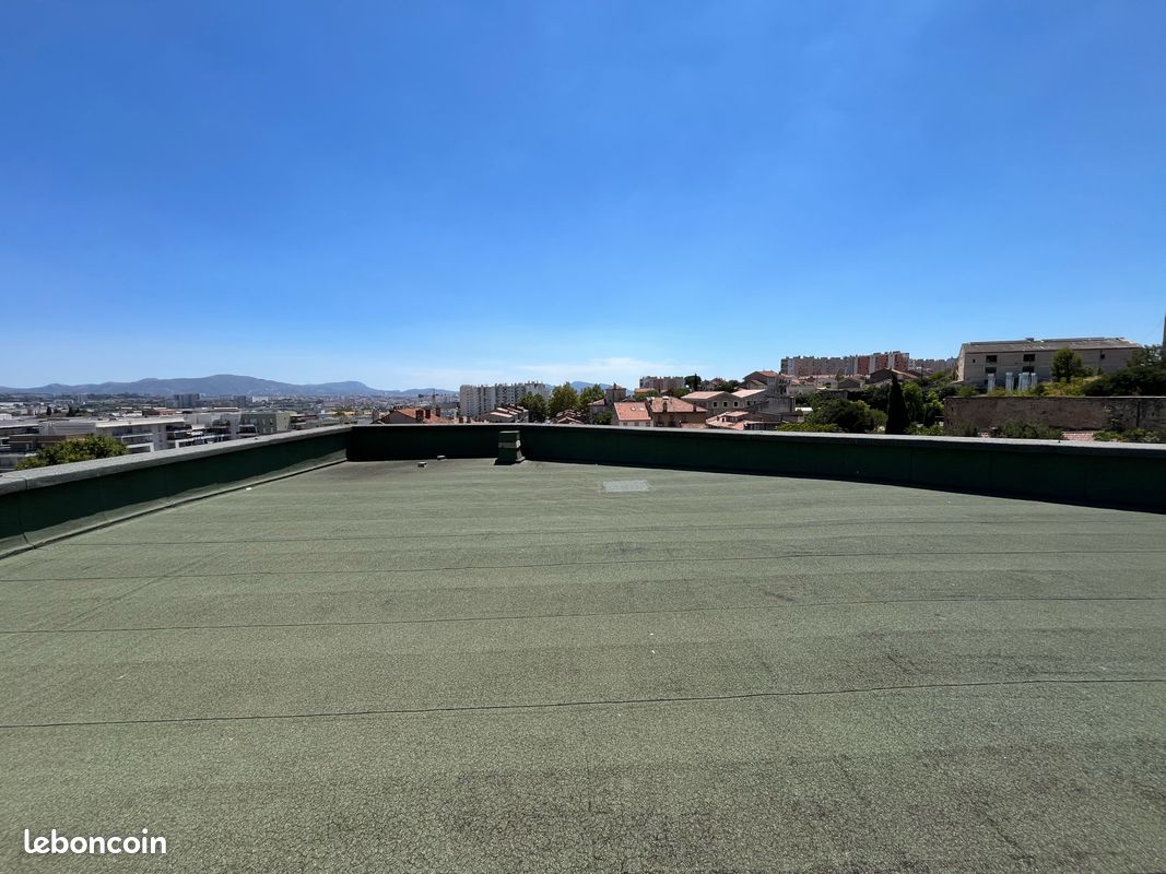 Inconnu 411 m² Marseille · 411 m² · 300 000 €