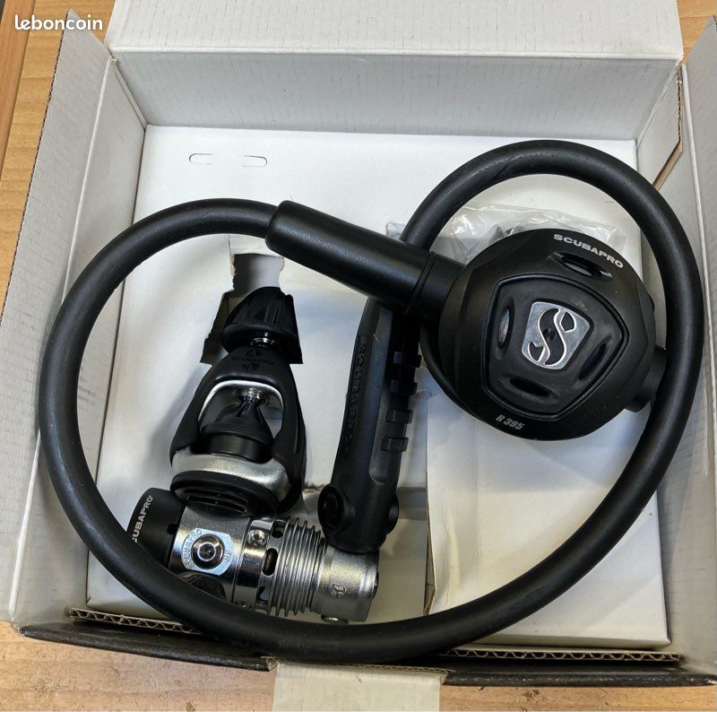 Détendeur SCUBAPRO MK25/R395 neuf (image 2)