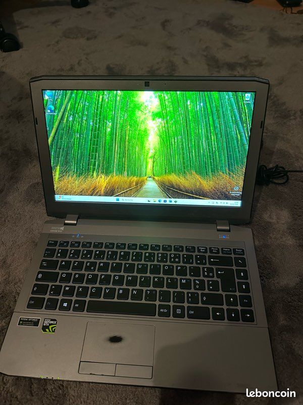 Computex 2009 : Clevo W870CU, PC 17.3 pouces sous Calpella (Clarksfield, GTX 280M