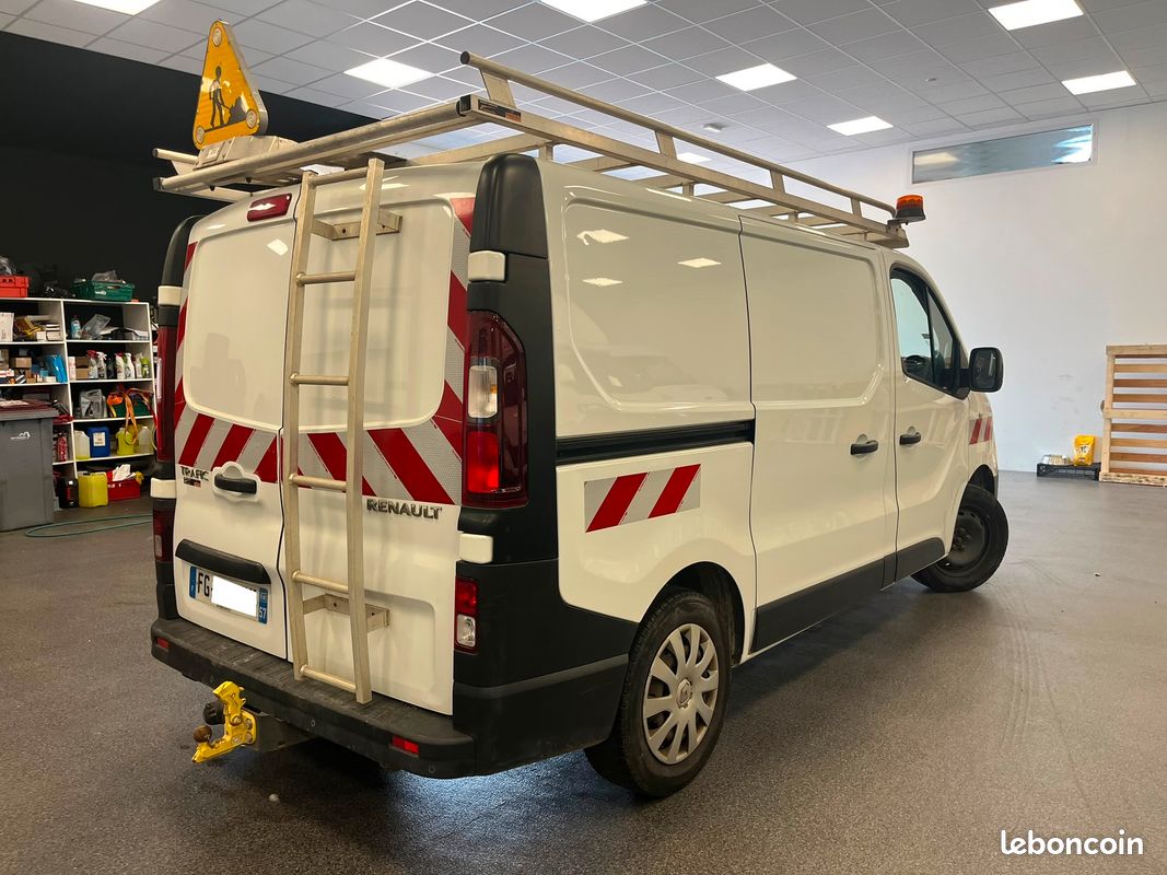 Renault Trafic III 1.6 DCi 120 clim gps galerie (image 4)