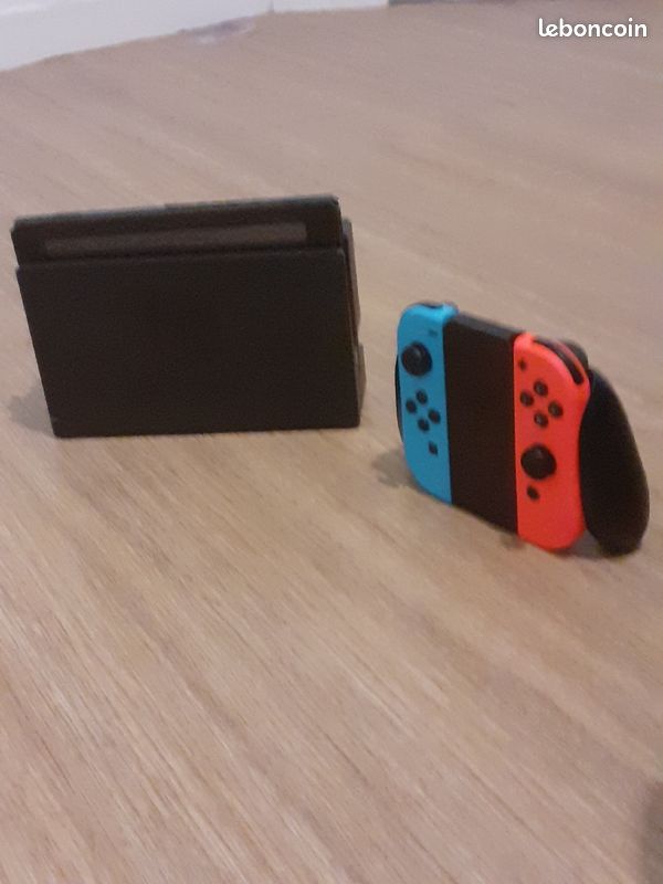 Nintendo Switch (image 5)