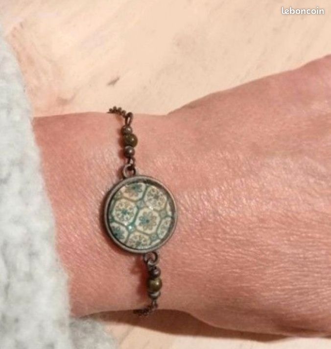 Beau bracelet vintage breloque en laiton (image 4)
