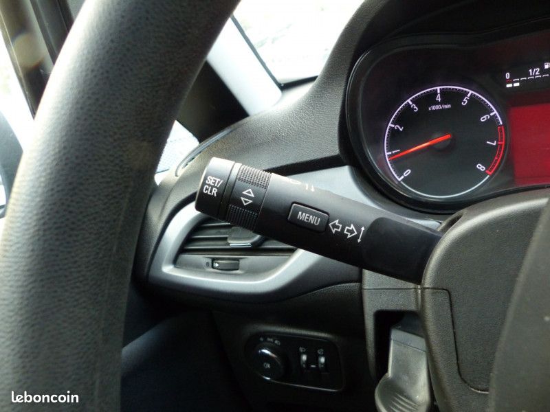 Opel CORSA 1.4 75CH ENJOY 5P (image 27)
