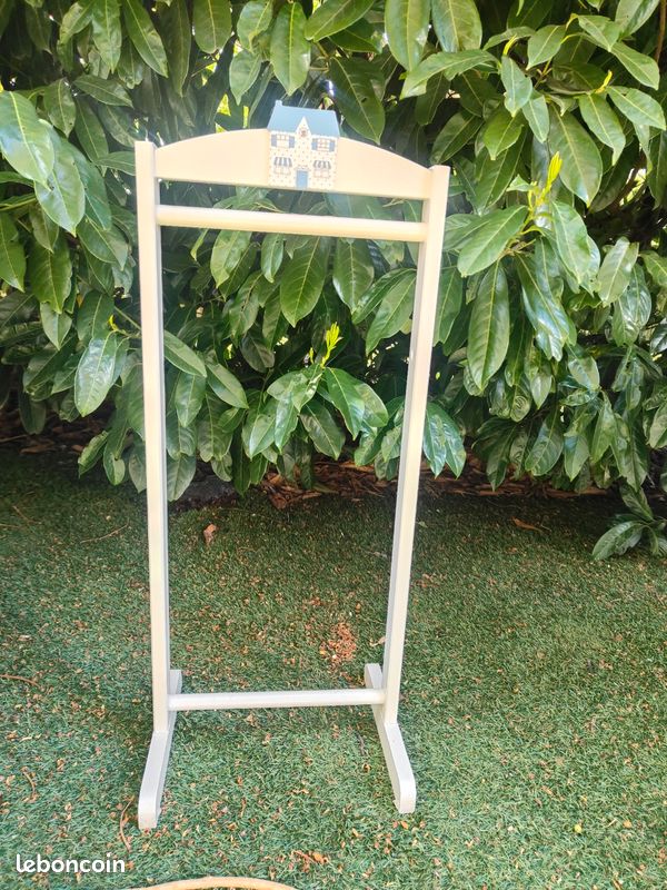 Porte vêtements (image 1)