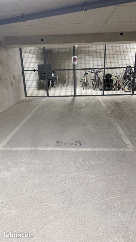 À louer place de parking en sous-sol · à Rosny-sous-Bois · 70 €/mois