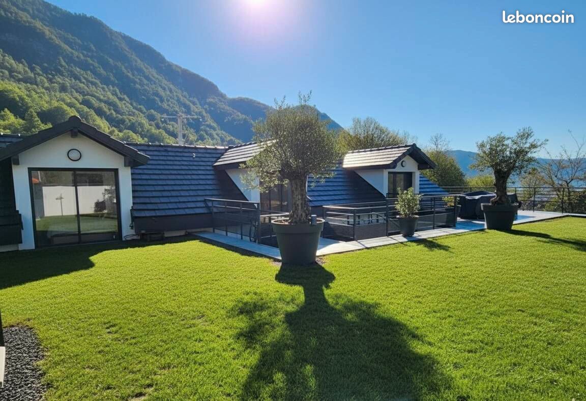 Appartement 3 pièces 105 m² · à Le Bourget-du-Lac · 105 m² · 690 000 €