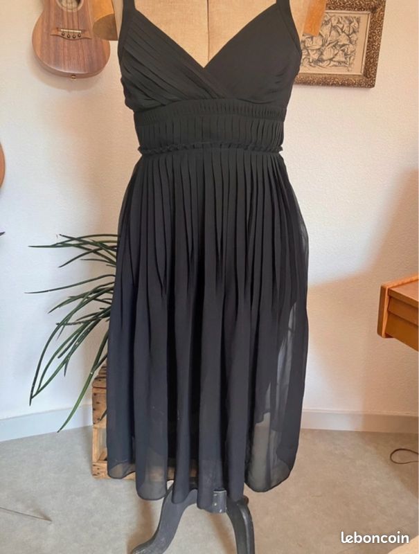 Robe noire à plis Les Petites (image 2)