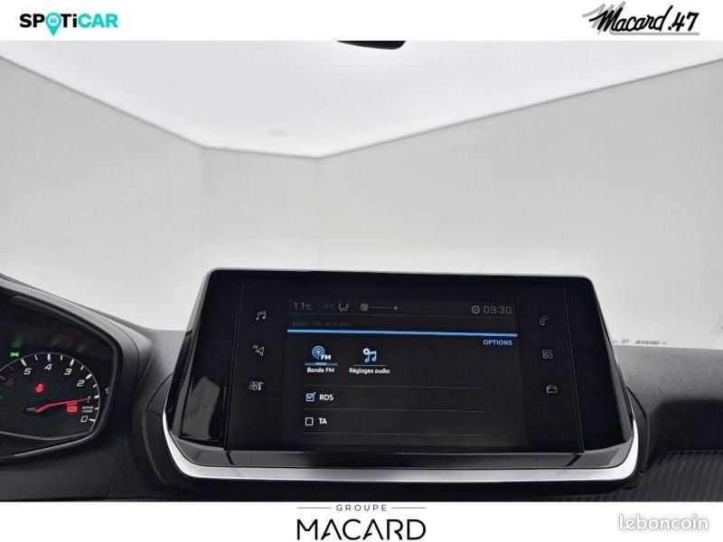 Peugeot 2008 1.2 PureTech 100ch S&S Active (image 19)