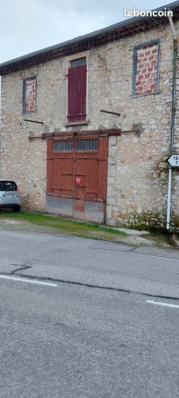 Local commercial 1 pièce 125 m² · à Puivert · 125 m² · 88 000 €