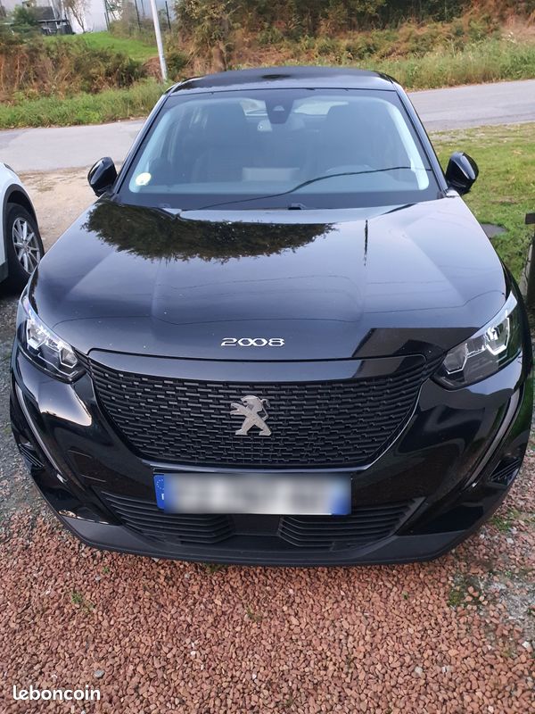 PEUGEOT 2008 Blue HDi 110 S&S BVM6 Active (image 1)