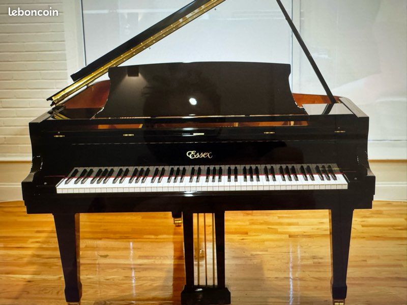 PIANO demi queue: essex Steinway EGP 173 noir brillant - faibles rayures (image 3)