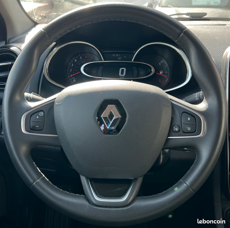 Renault Clio Limited TCE 90 (image 6)