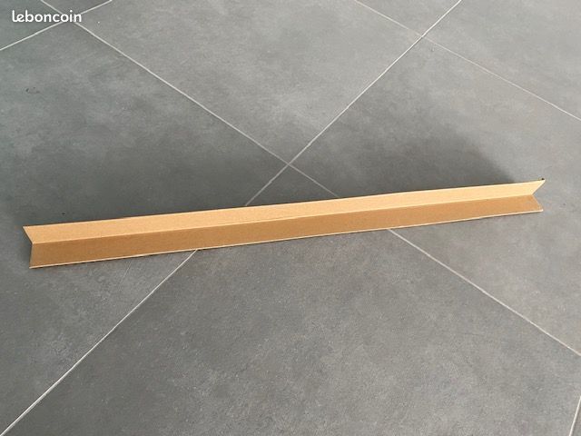 Cornières en carton 90 cm de long (largeur 50 mm x 50 mm) (image 1)