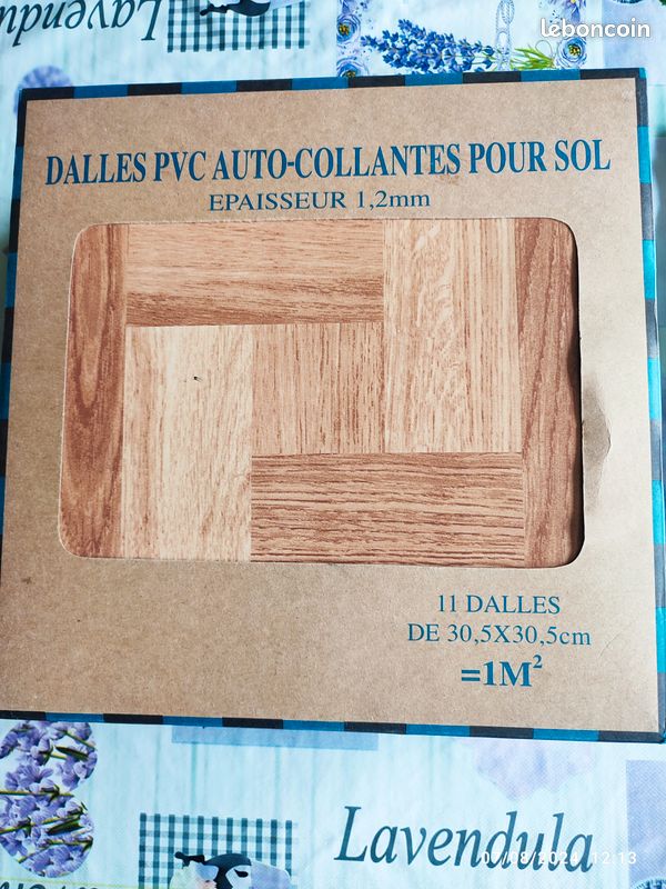 DALLES PVC AUTO-COLLANTES POUR SOL 30,5x30,5 NEUF (image 1)