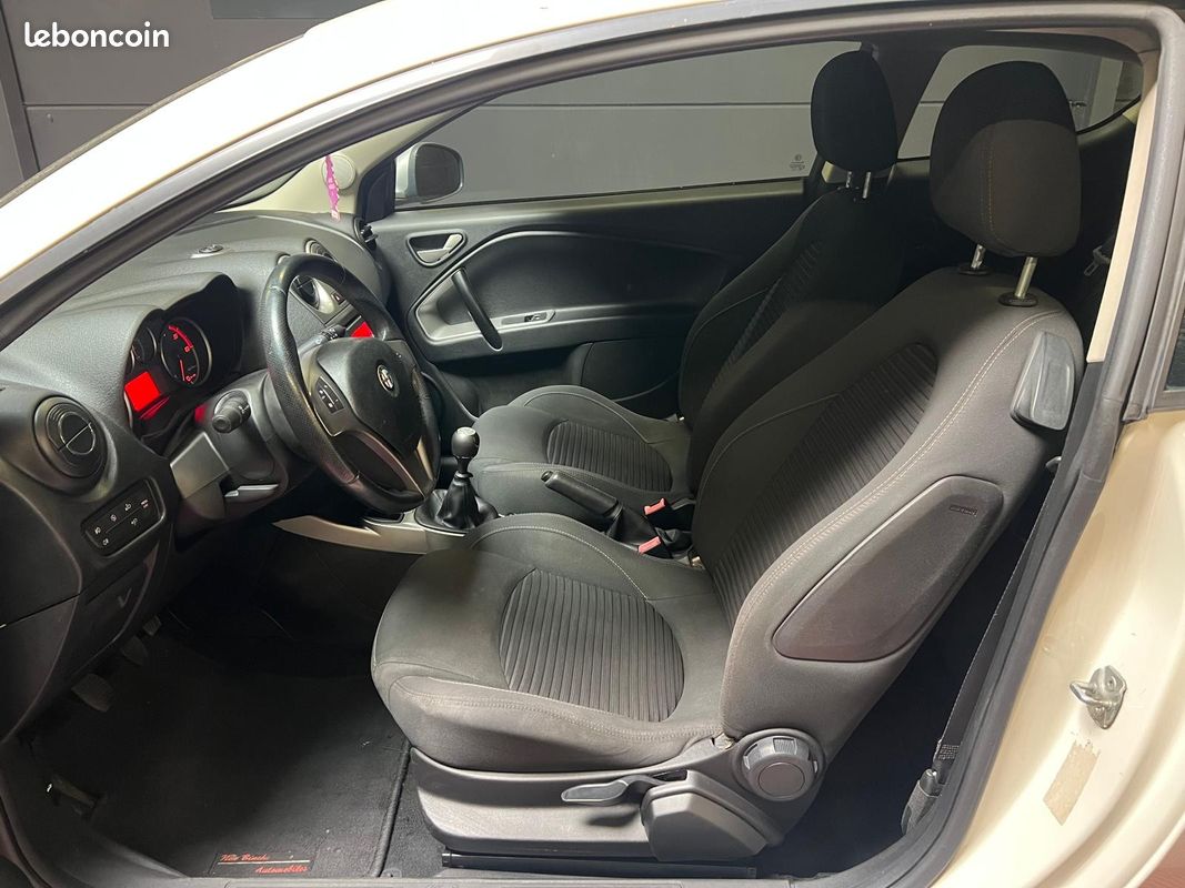 ALFA ROMEO MITO 1.3 JTDm Start Stop 95 Distinctive / KIT EMBRAYAGE NEUF (image 14)