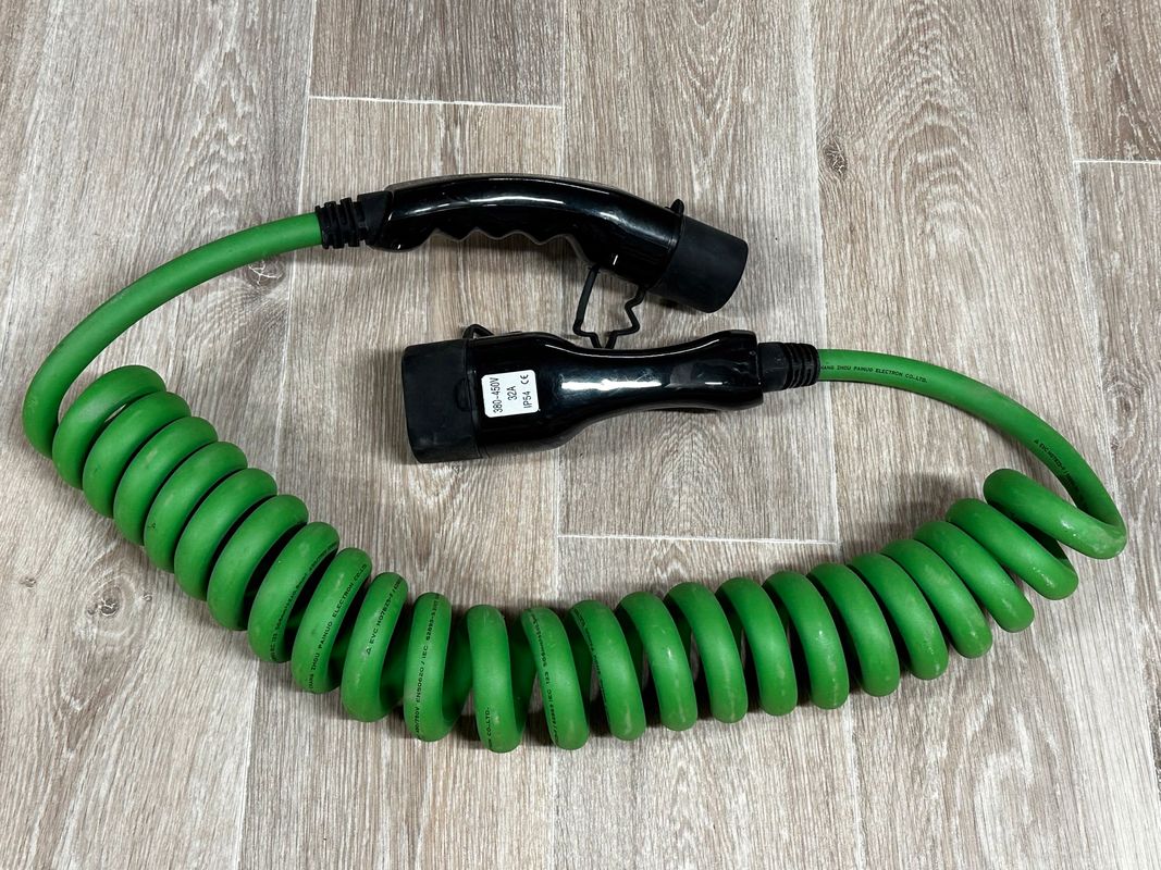 Cable spirale de recharge voiture type 2 32A - Équipement auto