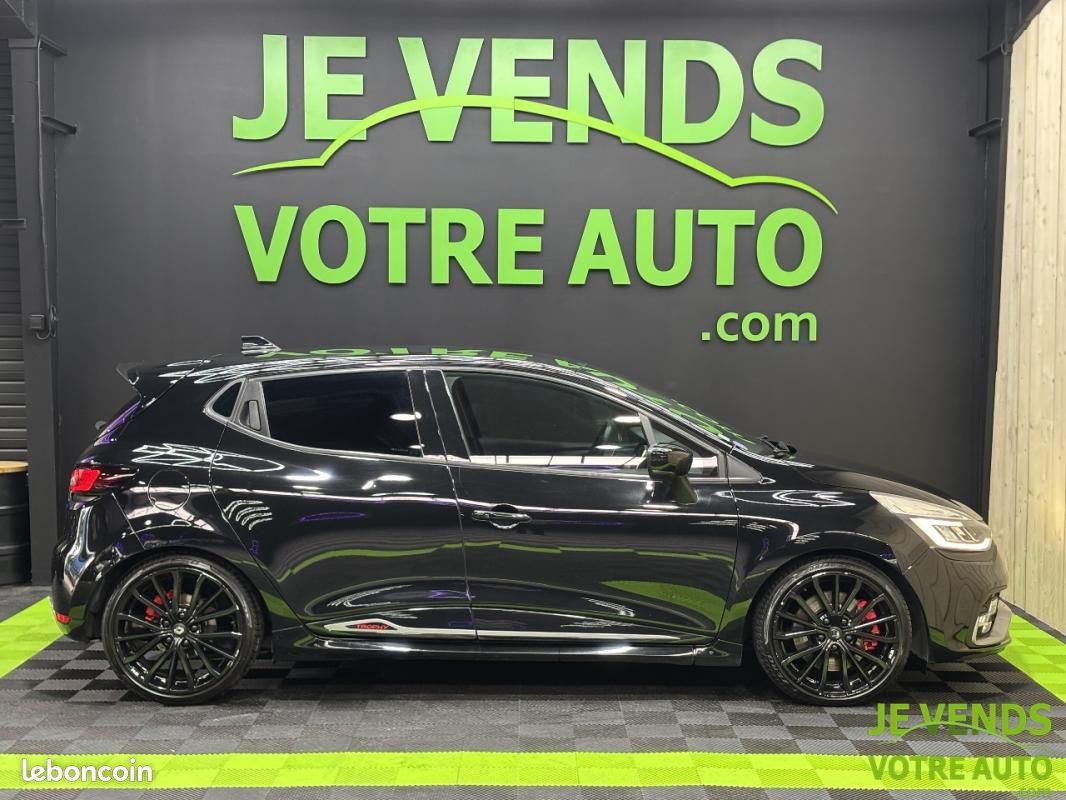 Renault Clio 1.6 T 220ch RS Trophy EDC 5p (image 8)