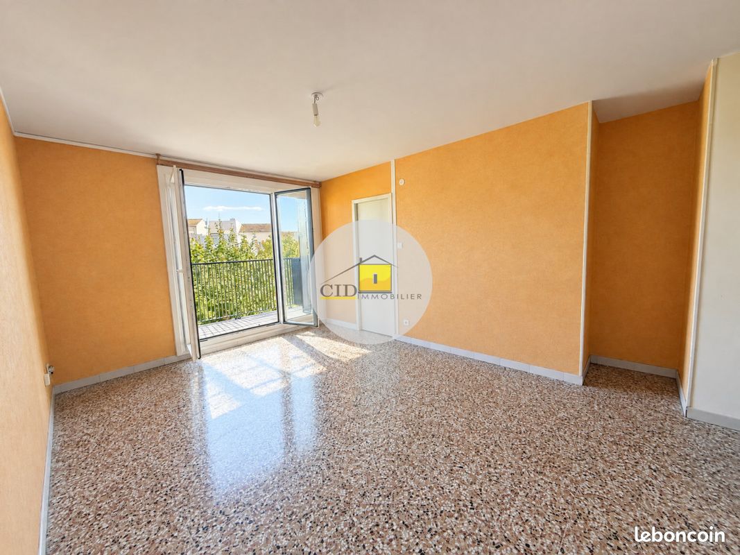 Appartement 4 pièces 65 m² · à Saint-Priest · 65 m² · 125 000 €