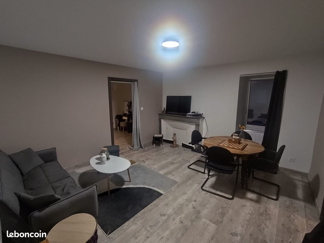 Appartement 3 pièces 52 m² · à Privas · 52 m² · 520 €