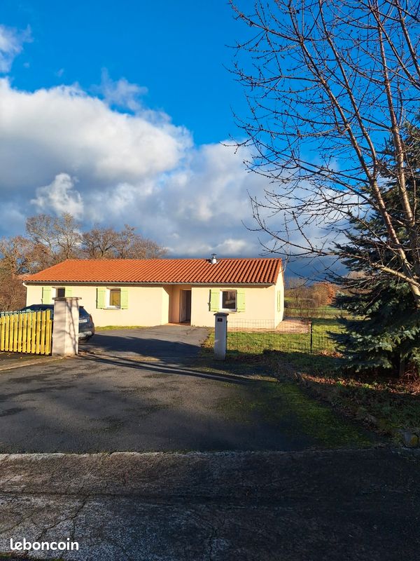 Maison 5 pièces 120 m² · à Saint-Vidal · 120 m² · 785 €/mois