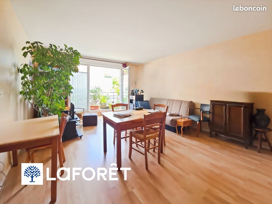 Appartement 2 pièces 55 m² · à Ris-Orangis · 55 m² · 165 000 €