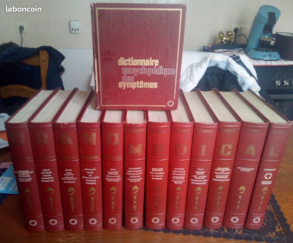 Vente d'1 encyclopédie médicale complète en 12 volumes avec le dictionnaire des symptômes (image 2)