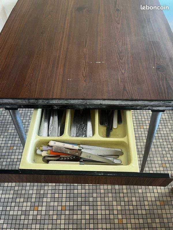 Table de cuisine vintage en formica (image 2)