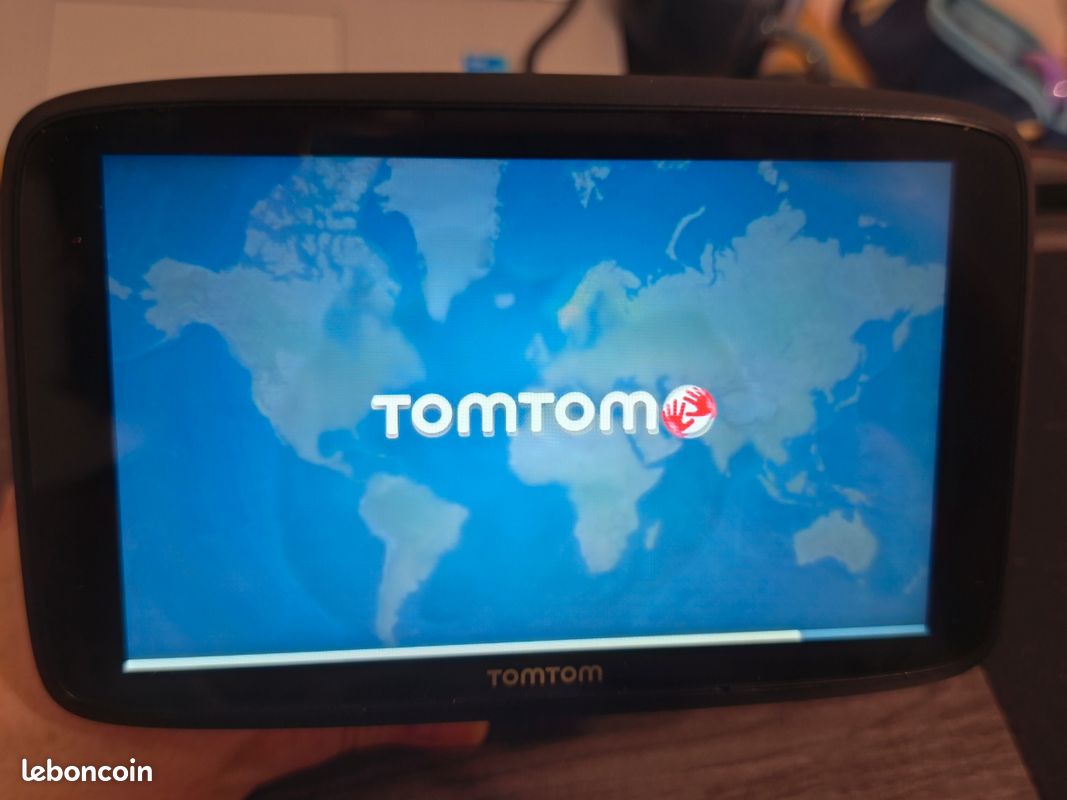 GPS TomTom GO 620 Wifi 48 pays (image 1)