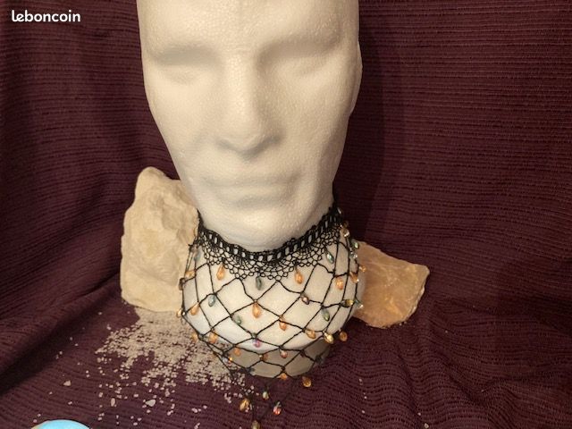 Collier de Perles en verre (image 1)
