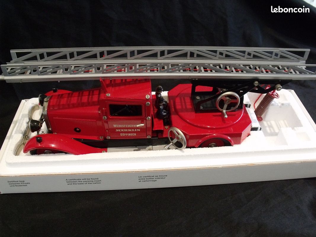J.R.D. Camion de pompiers mécanique ... | Jouets et maquettes: enchères