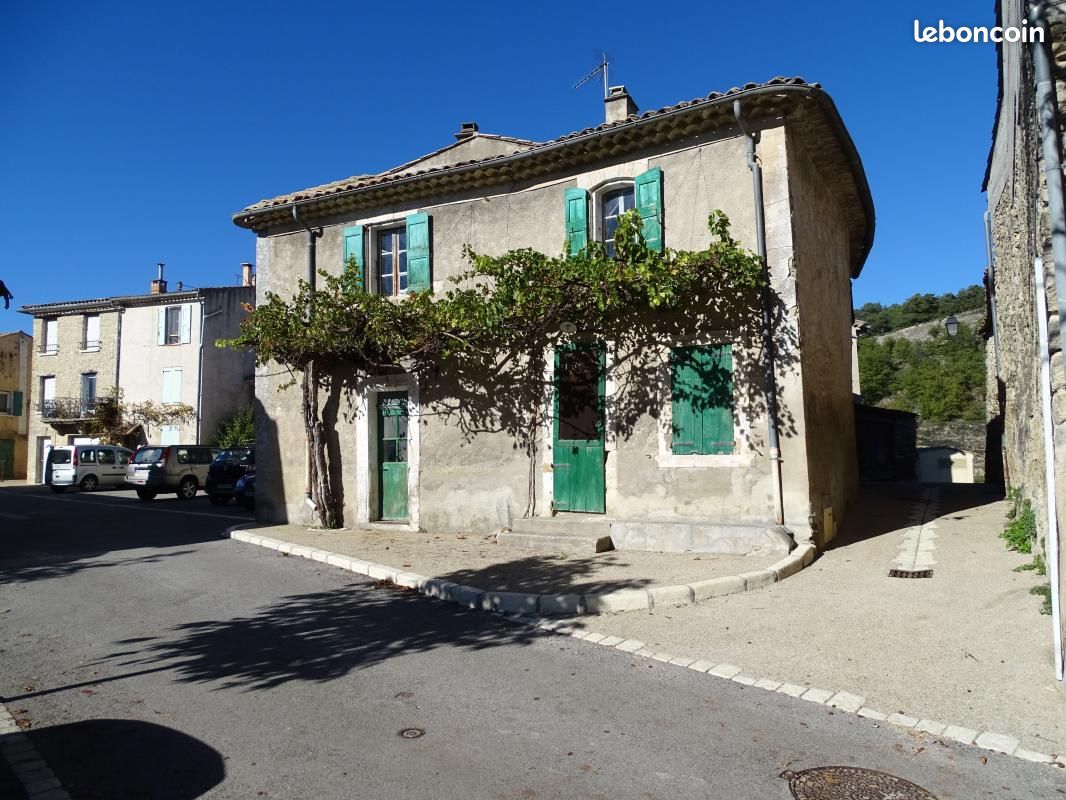 Maison 6 pièces 191 m² · à Niozelles · 191 m² · 180 000 €