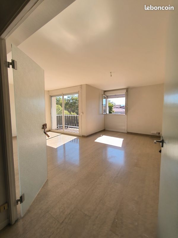 Appartement 4 pièces 85 m² · à Revel · 85 m² · 740 €/mois