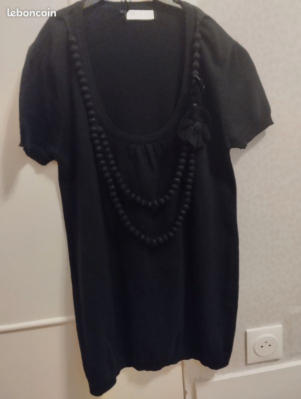 Pull noir manches courtes, avec sautoir, Cache Cache T44