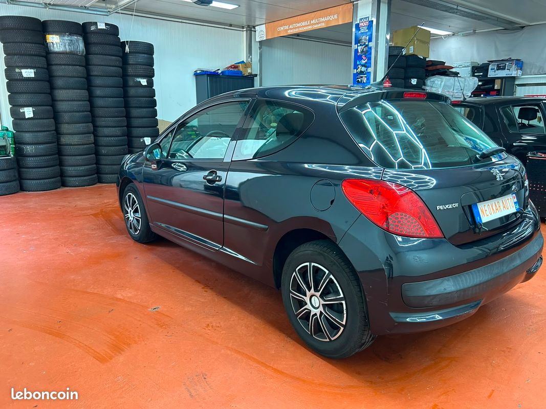 Peugeot 207 1.4, 16V, 90CH, PANORAMIQUE (image 5)