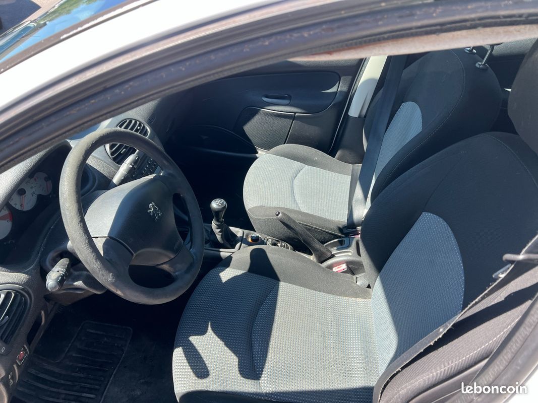 Peugeot 206 Affaire Pack CD (image 6)