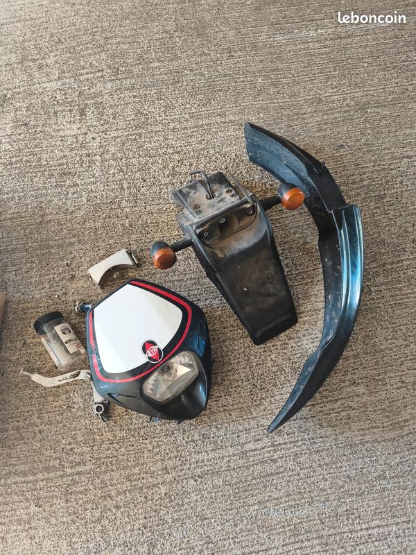 Pièces divers moto Gilera 50 (image 1)