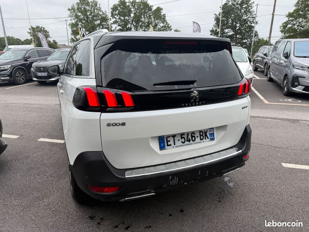 PEUGEOT 5008 1.2 130CH GT LINE * 7 Places (image 3)