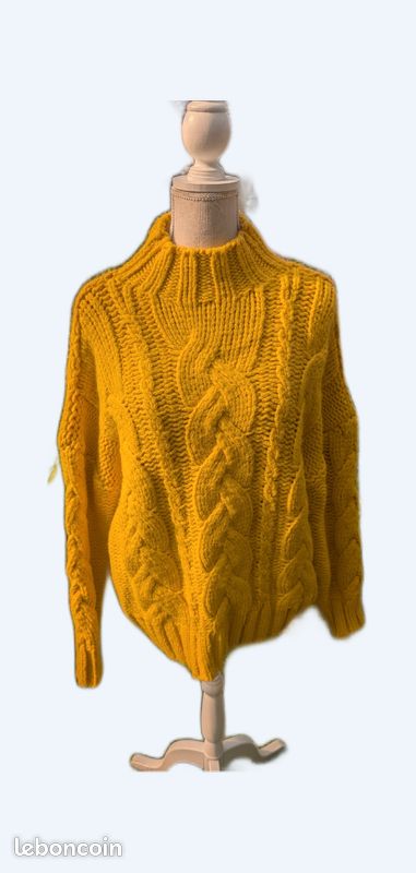 Pull d'hiver à grosse maille jaune (image 1)
