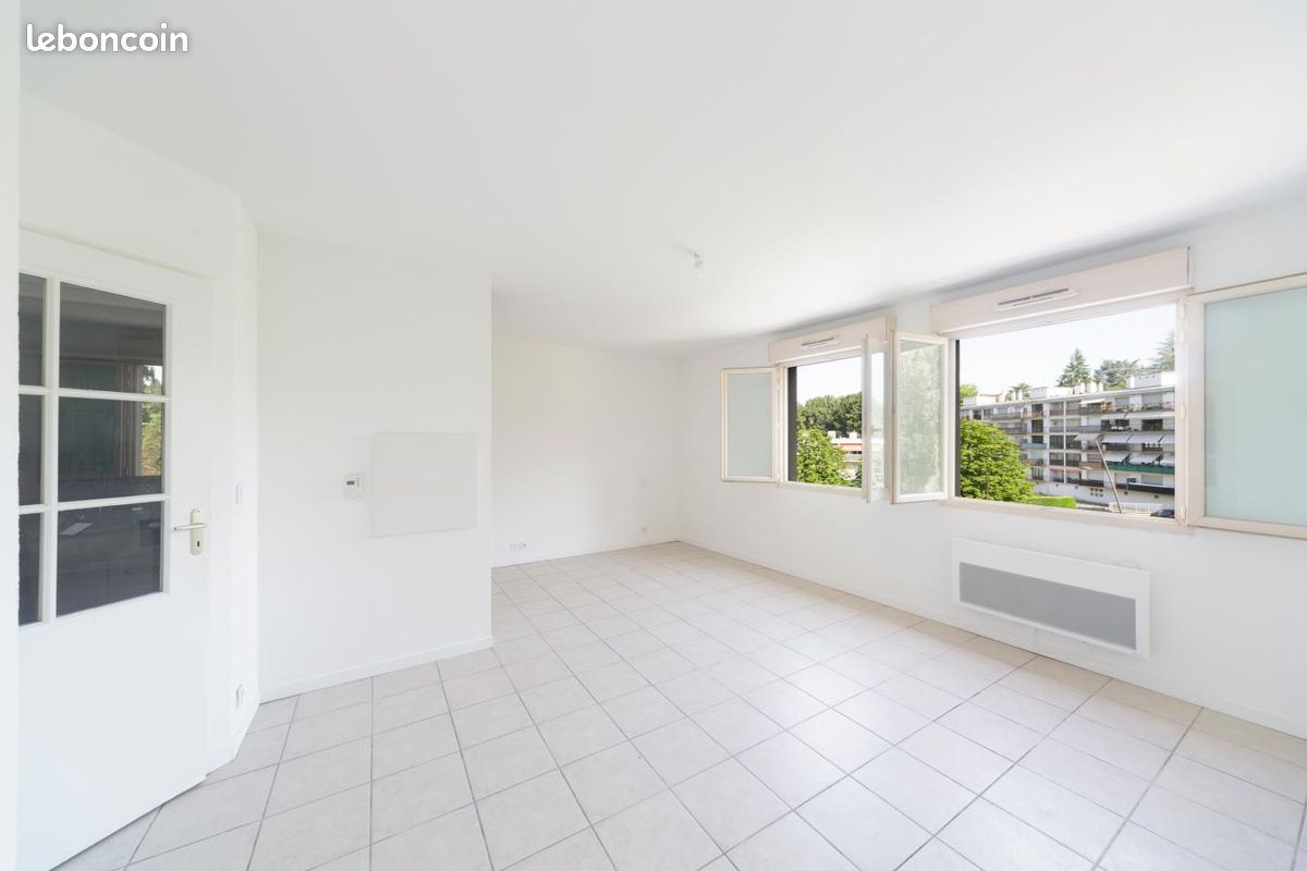 Appartement 1 pièce 31 m² · à Pau · 31 m² · 352 €