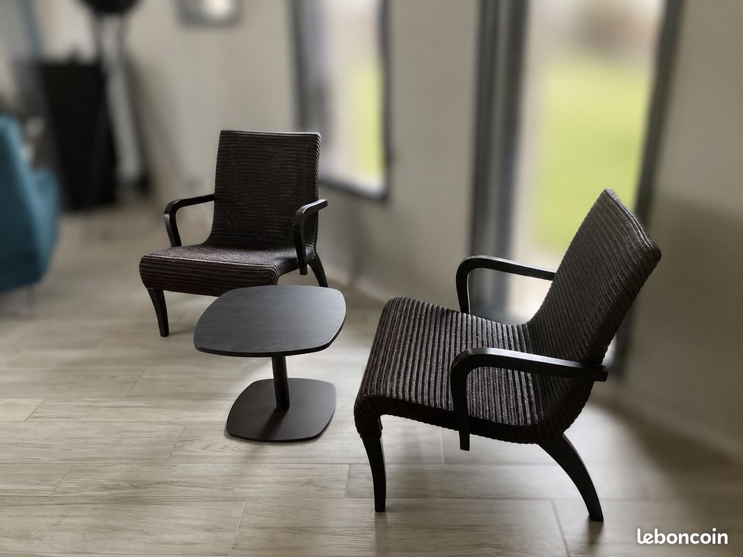 Deux fauteuils (image 1)