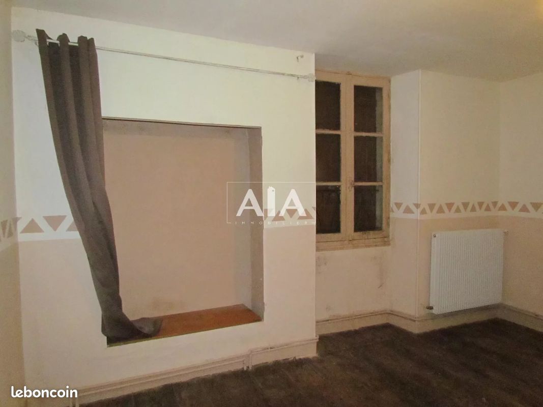 Maison de ville 4 pièces 97 m² - Ruffec 16700 (image principale 6)