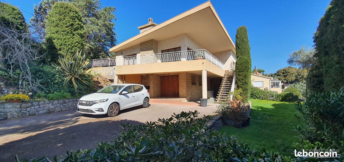 Maison 6 pièces 190 m² · à Six-Fours-les-Plages · 190 m² · 749 000 €