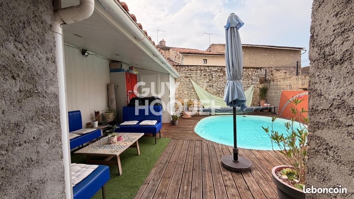 Maison 5 pièces 103 m² · à Neuville-de-Poitou · 103 m² · 227 000 €