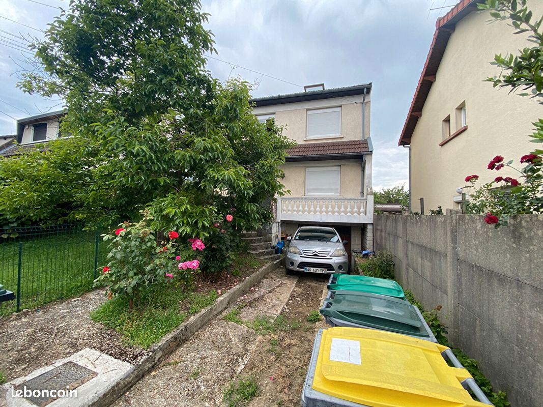 Maison 9 pièces 250 m² · à Villepinte · 250 m² · 265 000 €