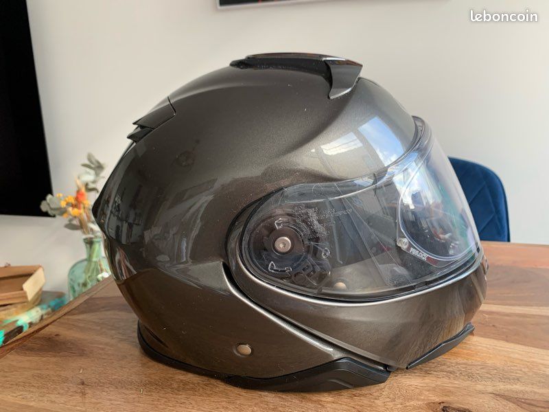 casque neotec 2 shoei anthracite II Modular Motorcycle Helmet : Automotive Discounts The NEOTEC II modular helmet does it all with style and precision SHOEI Casque Modulable Neotec II