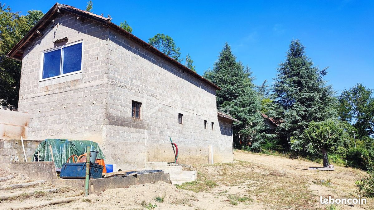 Maison 5 pièces 122 m² · à Decazeville · 122 m² · 85 000 €