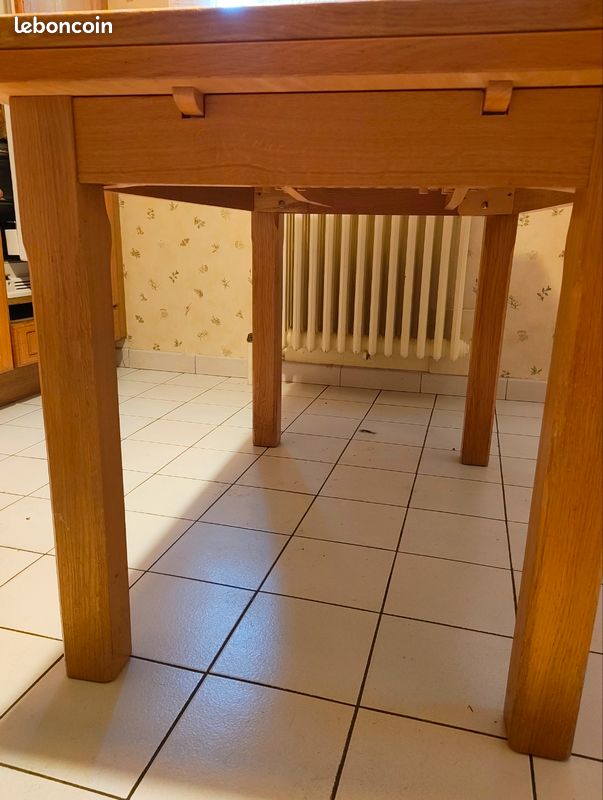 Table de cuisine en bois véritable (image 2)