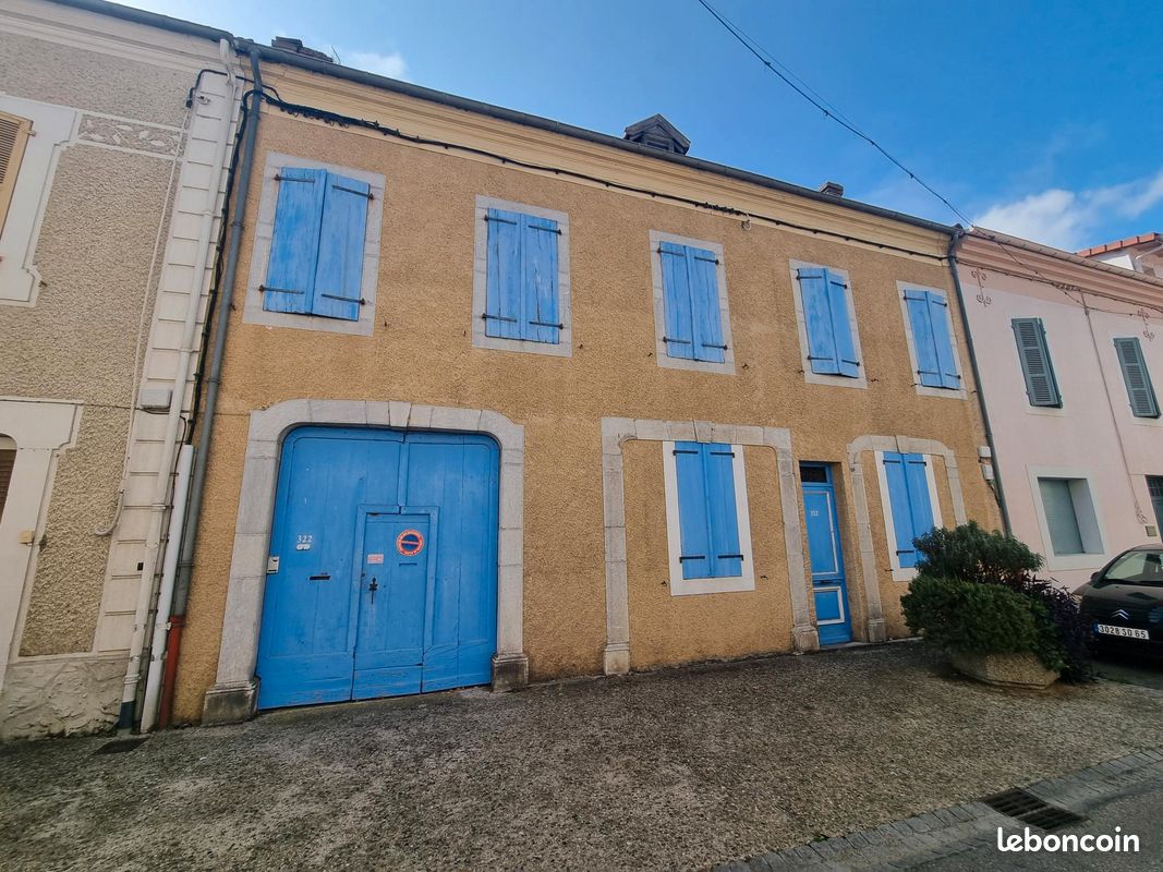 Maison 14 pièces 208 m² · à Maubourguet · 208 m² · 190 000 €